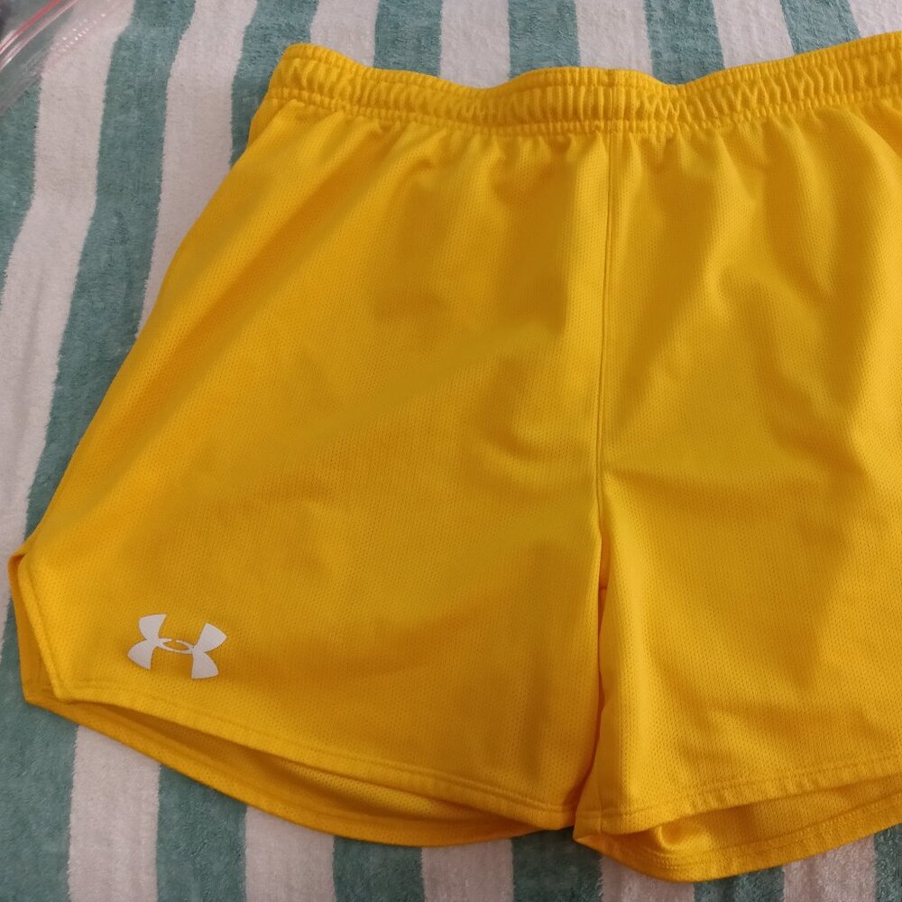 VINTAGE UNDER ARMOR 12" SHORTS, YELLOW / GOLD, SIZE LARGE - (Pre-Owned)